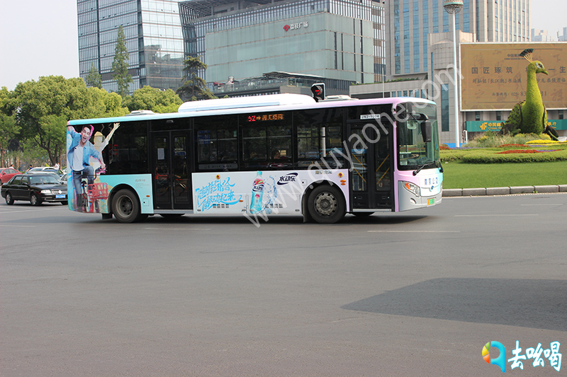公交车广告.jpg