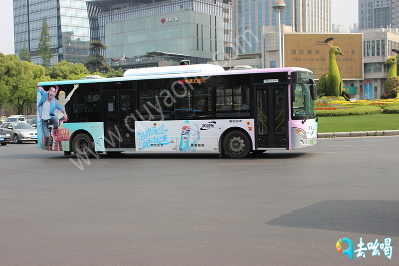 公交广告.jpg